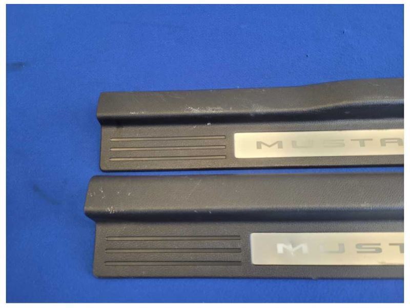 2011-2014 Ford Mustang GT Pair Door Sill Scuff Plates Lighted *Broke Tab* 2606 - The Parts Farm