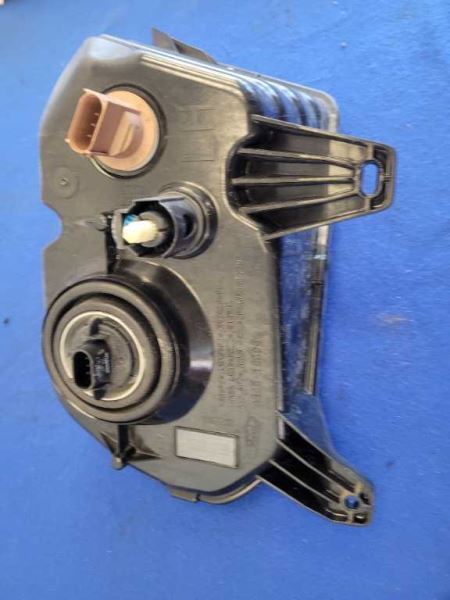 2010-2012 Ford Mustang GT Driver Left Front Headlight Lamp Lens *Broke* 2470 - The Parts Farm