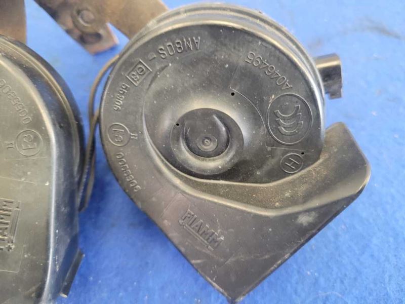 2005-2010 Ford Mustang GT Roush 4.6L Horn Double Emergency Noise Safety 2478 - The Parts Farm