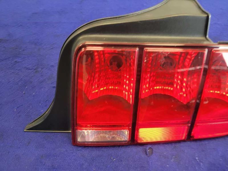 2005-2009 Ford Mustang GT 4.6L Passenger RH Rear Tail Light Brake Lens Lamp 2422 - The Parts Farm