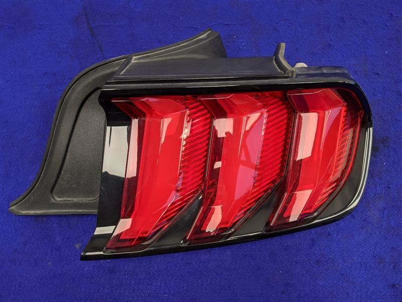 2018-2023 Ford Mustang GT S550 Passenger Right Tail Light Lamp Brake Lens OEM - The Parts Farm