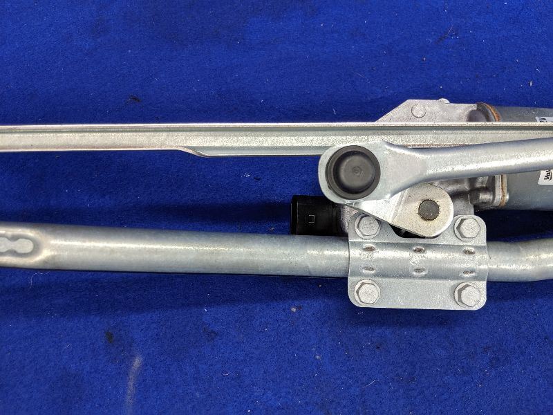 2008-2013 BMW M3 E46 Windshield Wiper Transmission Motor Linkage Arm - The Parts Farm