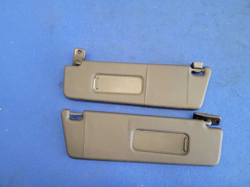 2010-2015 Chevrolet Camaro SS Pair Sun Visors Coupe No Sunroof 2462 - The Parts Farm