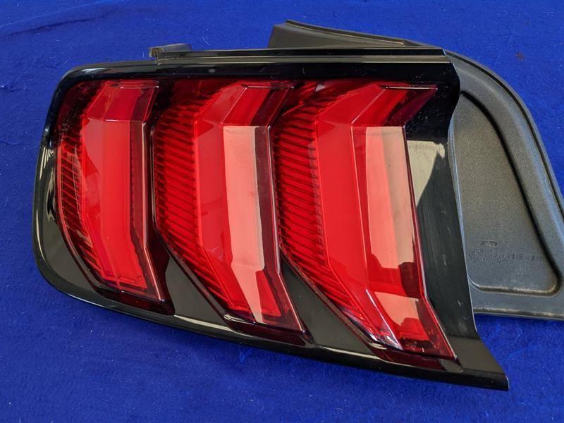 2018-2023 Ford Mustang GT S550 Driver Left LH Tail Light Lamp Brake Lens OEM - The Parts Farm