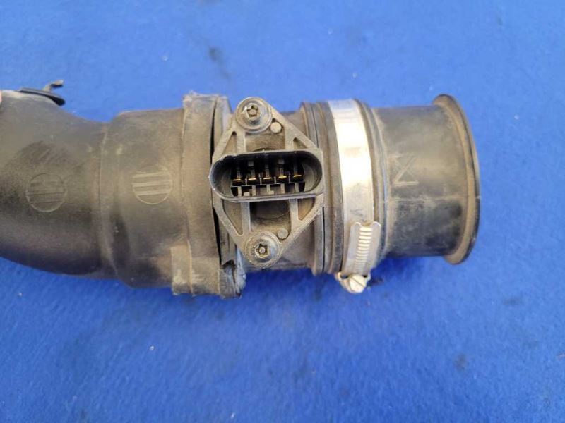 2003-2006 Porsche Cayenne Turbo 4.5L Mass Air Meter Cold Air Intake 2137 - The Parts Farm