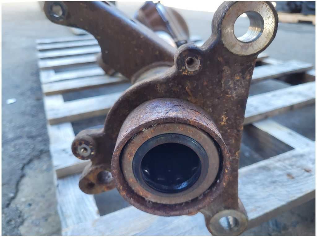 47643904