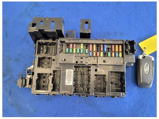 2021 Ford Mustang GT S550 Fuse Box Power Distribution Key Fob Reader 2543
