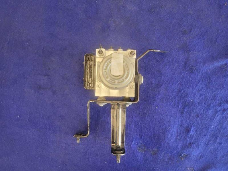 2015 Ford Mustang GT S550 Anti-Lock Brake Module Thru 03/29/15 Control Pump 2337 - The Parts Farm