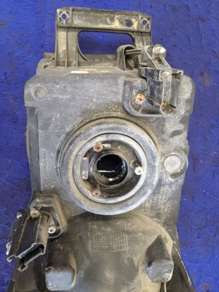 2003-2006 Dodge Ram Viper SRT-10 8.3L Passenger Right Headlight Lamp Lens - The Parts Farm