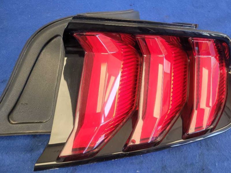 2018-2023 Ford Mustang GT S550 Passenger Right Taillight Lamp Brake Lens 2185 - The Parts Farm