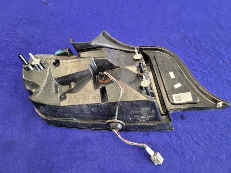 2015-2017 Ford Mustang GT S550 Passenger Right RH Taillight Lamp Brake Lens 2387 - The Parts Farm