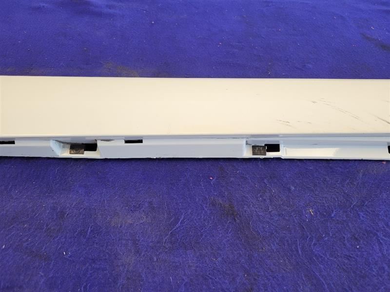 2014-2017 Chevrolet Caprice 6.0L Sedan Driver Left Rocker Panel Molding Trim Wht - The Parts Farm