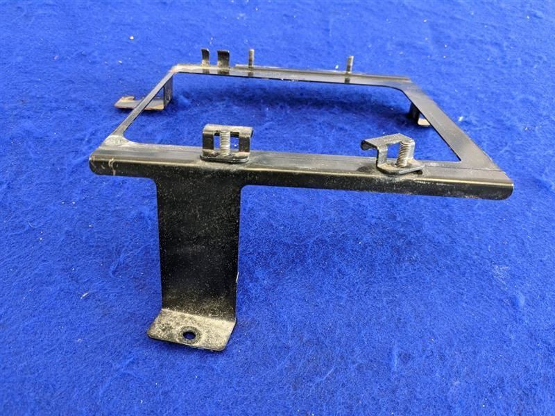 2014 Audi R8 V10 Plus Coupe Bracket ECU Driver Passenger Pair 2136 - The Parts Farm