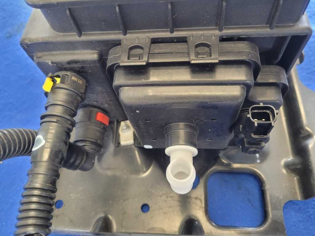 2023 Ford F250 F-250 Super Duty Truck Fuel Vapor Cannister Gas Filter 2558 - The Parts Farm
