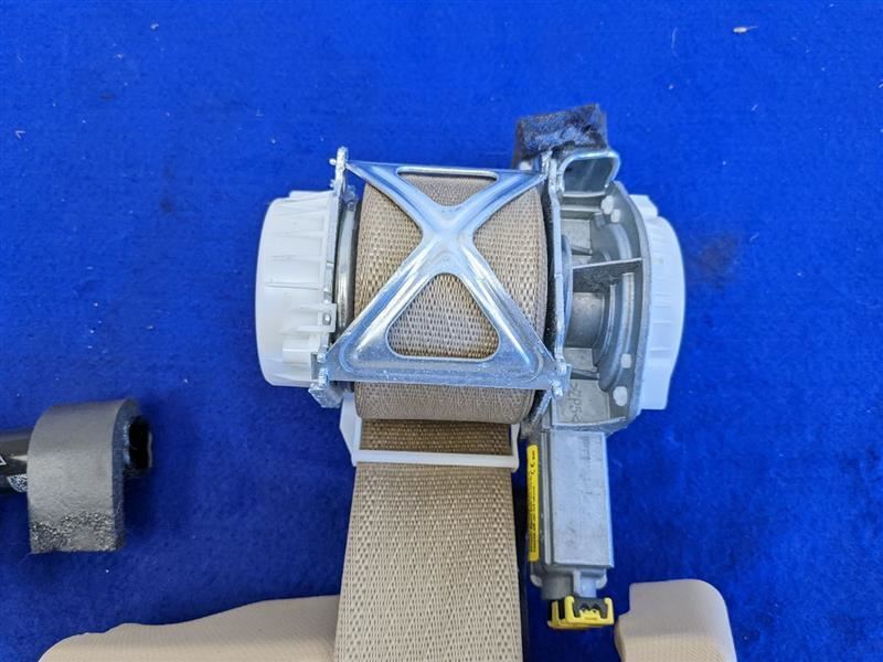 2018-2020 Ford F150 4x4 Pickup Truck Passenger RH Front Seat Belt Retractor - The Parts Farm