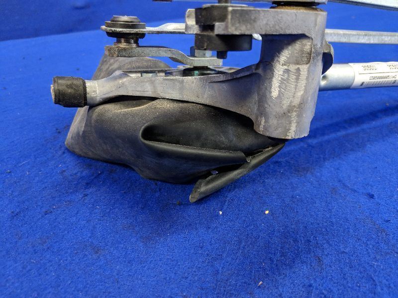 2014-2017 Chevrolet SS Caprice Sedan Windshield Wiper Transmission Motor OEM - The Parts Farm