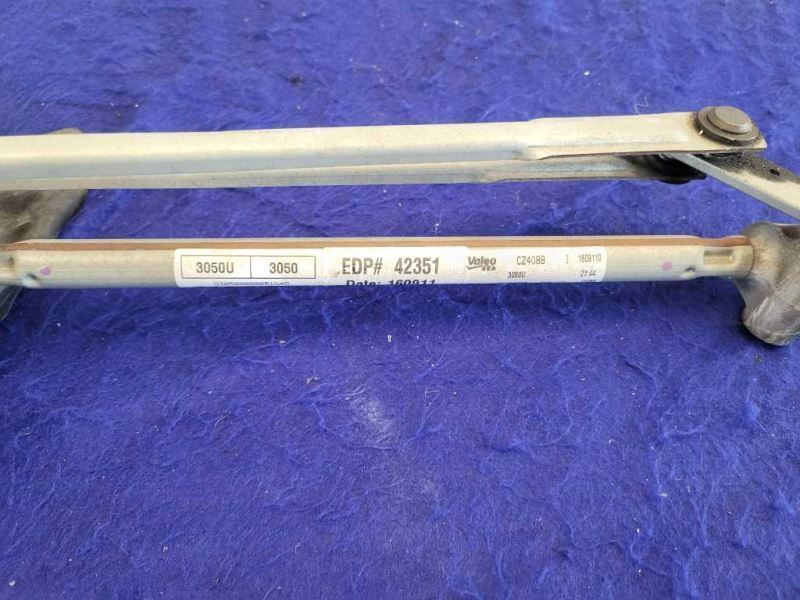 2014-2017 Chevrolet SS 6.2L Sedan Windshield Wiper Linkage Motor 2372 - The Parts Farm