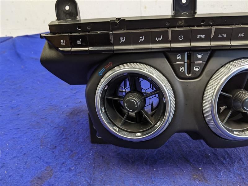 2016-2017 Chevrolet Camaro SS Temperature Control Dual Zone CJ2 84078980 - The Parts Farm