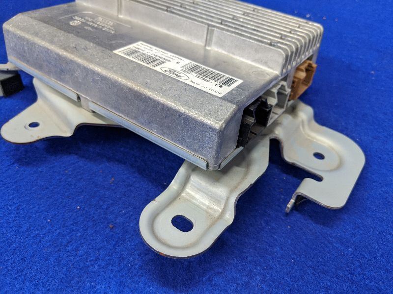 2015-2017 Ford Mustang GT 5.0L Coyote EcoBoost LH Dash Radio Amplifier Amp - The Parts Farm
