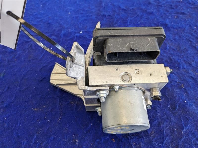 2017-2019 Cadillac CTS V 6.2 LT4 Sedan ABS Module Switch Pump Brake 2315 - The Parts Farm