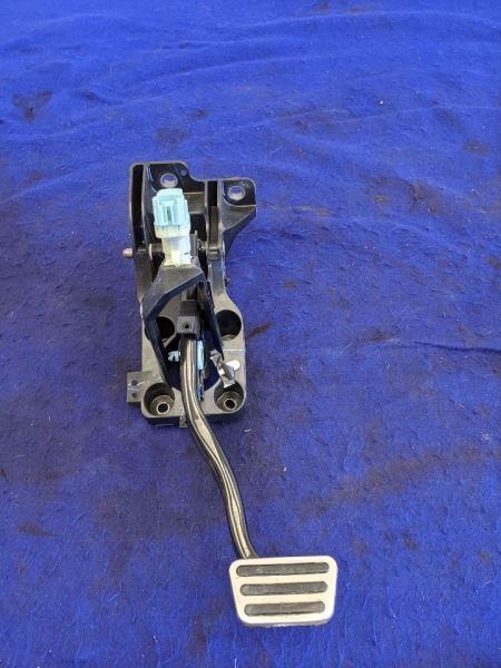 2015-2017 Ford Mustang GT S550 Brake Pedal Box Cage Automatic Transmission