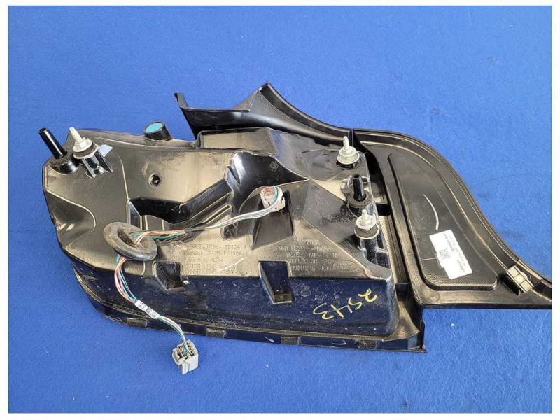 2018-2023 Ford Mustang GT S550 Passenger Rear Tail Light Brake Lamp 2543 - The Parts Farm