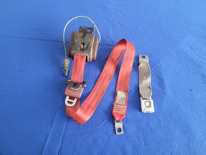 1987-1993 Ford Mustang GT Convertible Passenger Front Seat Belt Retractor 2298 - The Parts Farm