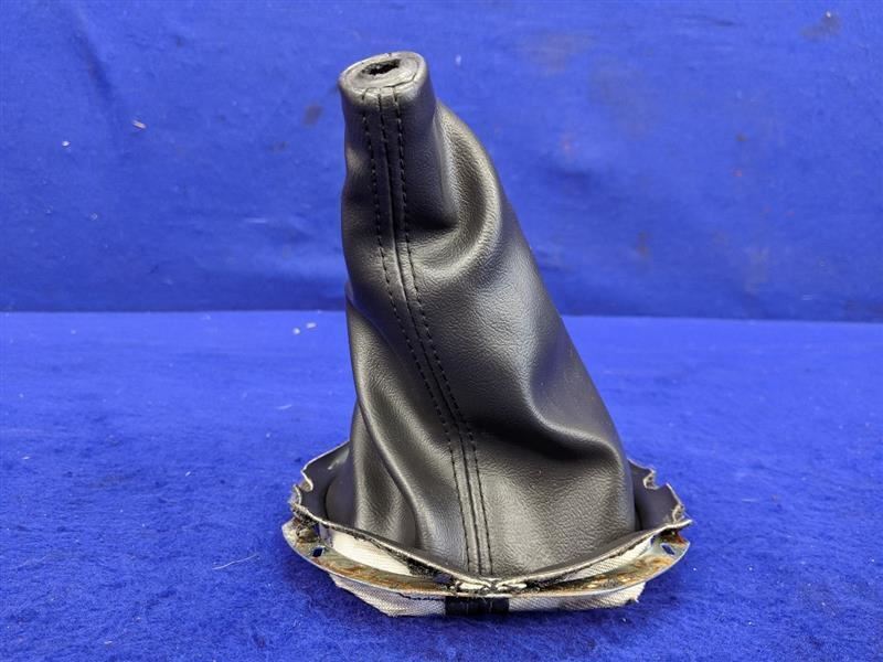 Ford Mustang 2001-2004 Interior Shift Boot Leather - The Parts Farm