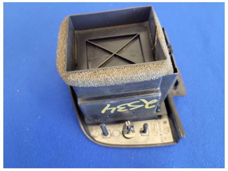 2003-2004 Mercury Marauder 4.6L 4v Vent Passenger Right Dash Panel 2534 - The Parts Farm