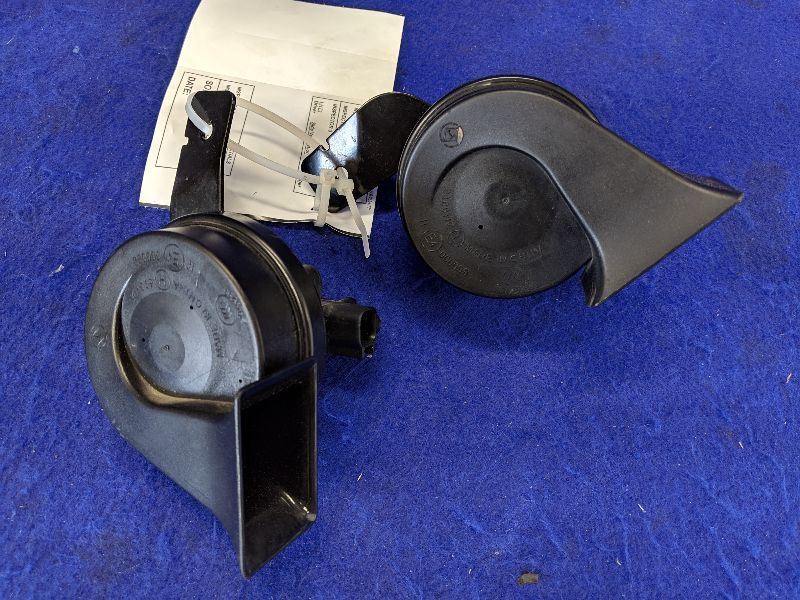 2014-2017 Chevrolet Caprice SS  Sedan Horn Beep Emergency Sound Siren Help - The Parts Farm