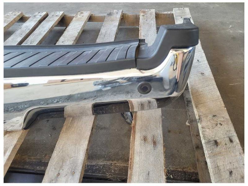 2022 Ford F250 Super Duty Pickup Truck Rear Bumper Park Assist *Crease* 2557 - The Parts Farm