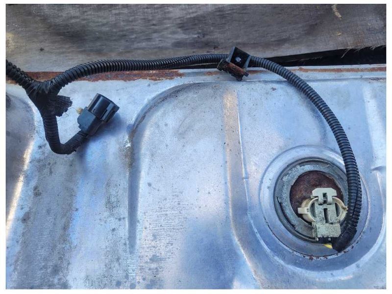 1996-1997 Ford Mustang Cobra Fuel Gas Tank Pump Sending Level Gasoline 2402 - The Parts Farm
