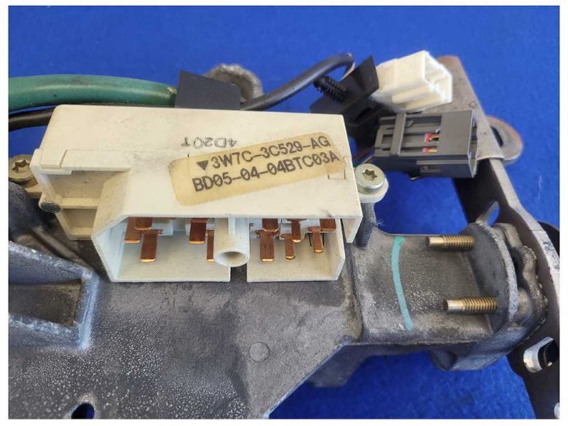 2003-2004 Mercury Marauder 4.6L 4v Steering Column Key Turn Signal 2522 - The Parts Farm