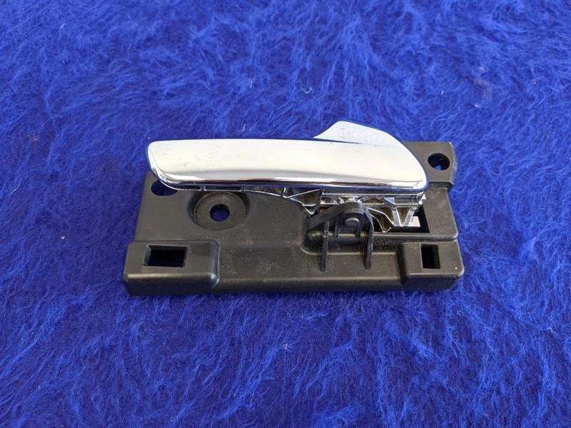 2012-2013 Jeep Grand Cherokee SRT-8 Passenger Right Door Handle Front Interior - The Parts Farm
