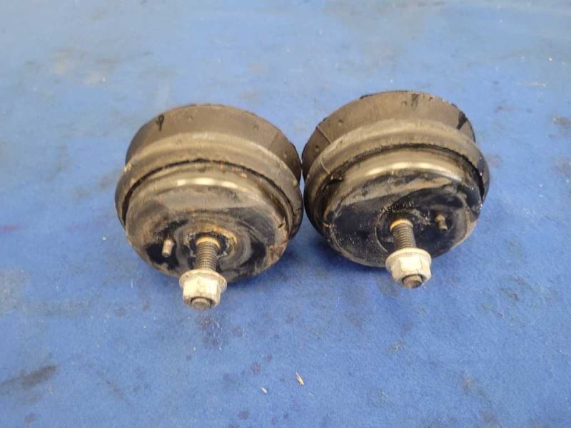 2001-2004 Chevrolet Corvette Z06 FRC C5 Front Pair Engine Mounts Motor 2066 - The Parts Farm