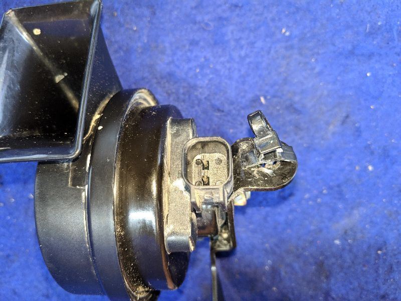 2014-2017 Chevrolet Caprice SS  Sedan Horn Beep Emergency Sound Siren Help - The Parts Farm
