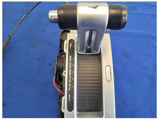 2006 Ford Mustang GT 4.6L Convertible Automatic Shifter Handle Bezel 2542