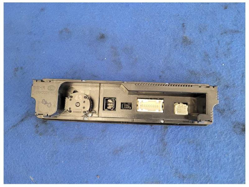 2001-2006 BMW M3 E46 M/T Coupe Seat Controls Climate Defrost Screen 1953 - The Parts Farm