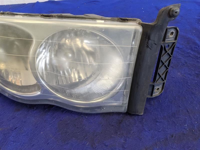 2003-2006 Dodge Ram Viper SRT-10 8.3L Passenger Right Headlight Lamp Lens - The Parts Farm