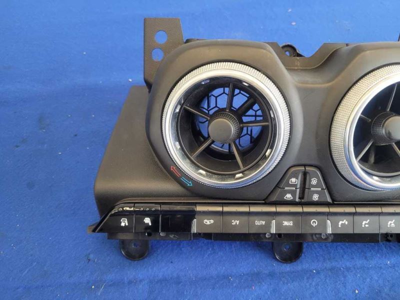 2018-2020 Chevrolet Camaro SS 6.2L Temperature Control Dual Zone CJ2 HVAC 2259 - The Parts Farm