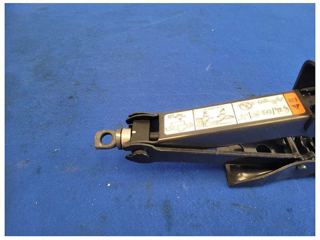 2015-2020 Ford F150 Pickup Truck Scissor Jack Roadside Emergency 2509 - The Parts Farm