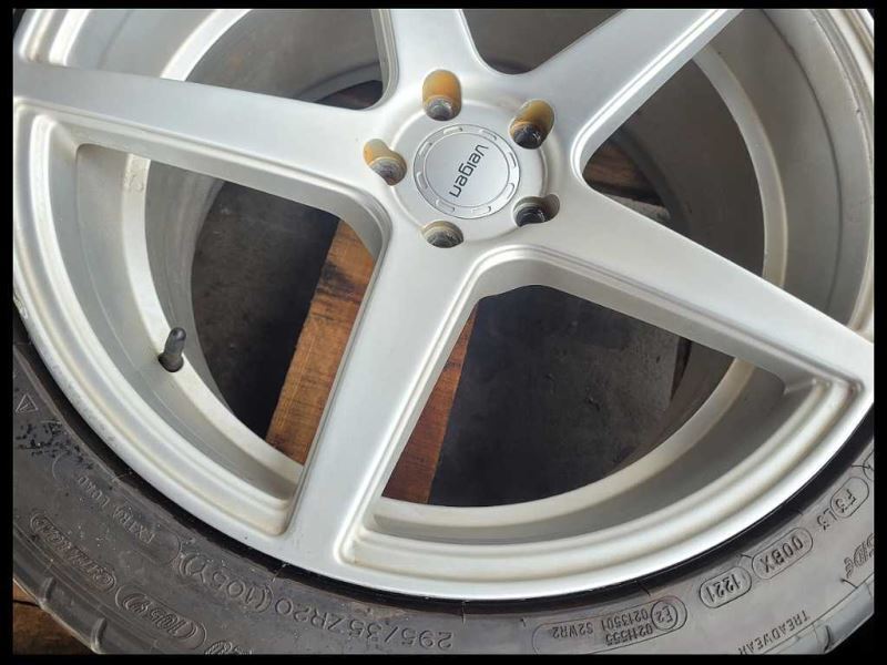 2015-2021 Ford Mustang GT S550 3 Wheels Velgen 20x9 20x10.5 Silver Spoke Rash - The Parts Farm