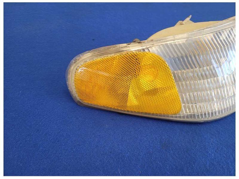 1994-1998 Ford Mustang GT Cobra Passenger Corner Marker Light Turn Signal 2521 - The Parts Farm