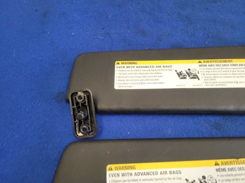 2010-2015 Chevrolet Camaro SS Pair Sun Visors Coupe No Sunroof 2462 - The Parts Farm