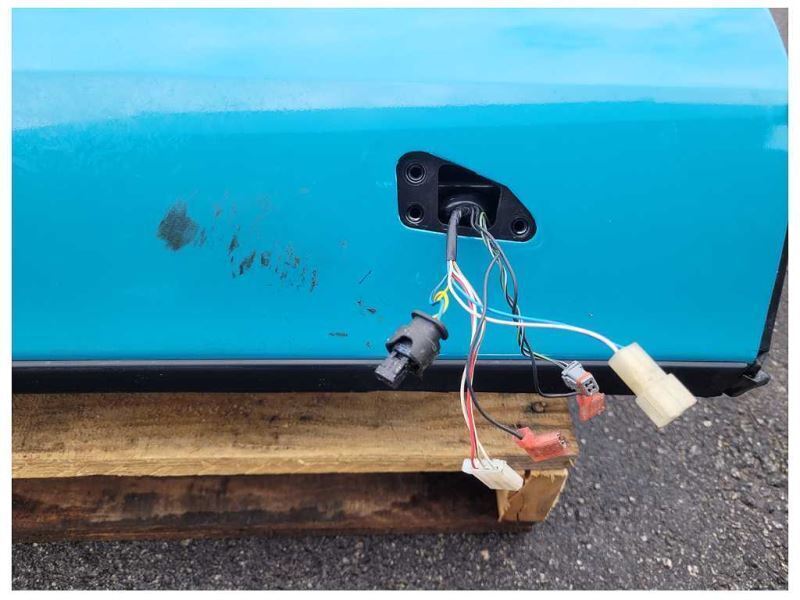 2011-2015 Audi R8 V10 Coupe Driver Left Front Door Shell Glass Wrapped 2136 - The Parts Farm