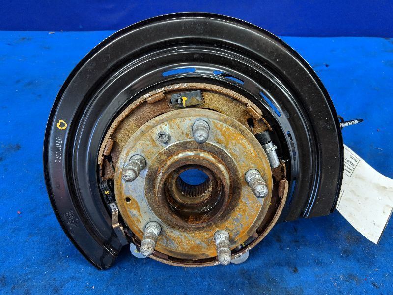 2017-2019 Chevrolet Camaro SS Passenger Right RH Rear Knuckle Hub Spindle - The Parts Farm