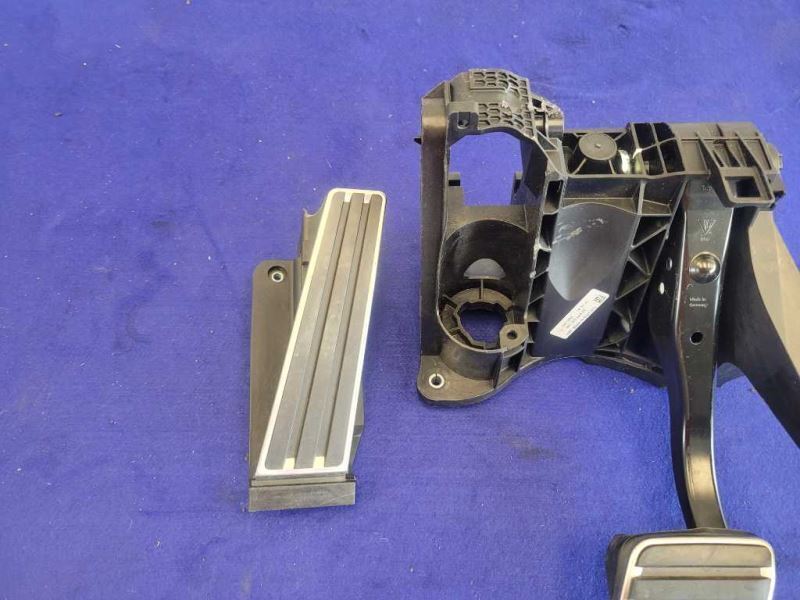 2017 Porsche 911 Turbo 991 Pedal Assembly Brake Dead Pedal No Clutch 2421 - The Parts Farm