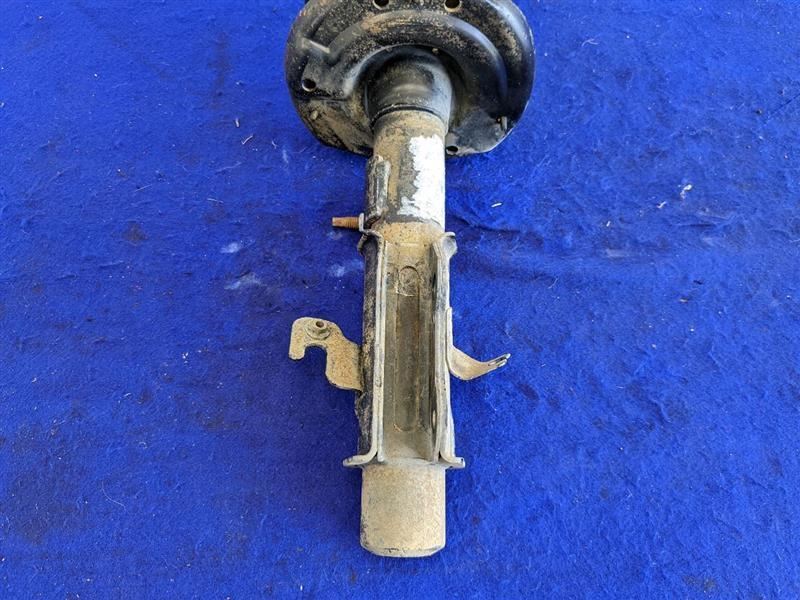 2010-2011 Chevrolet Camaro SS Passenger Right Strut Front Spring Suspension - The Parts Farm