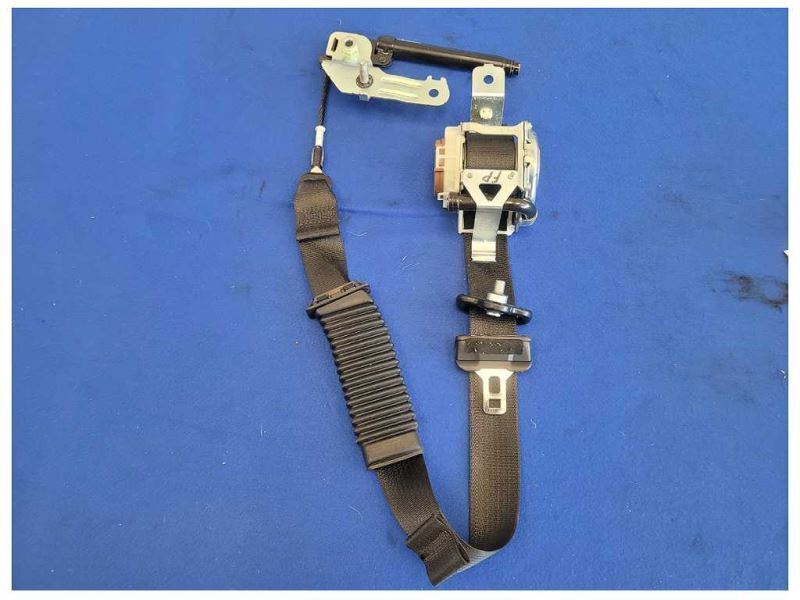 2015-2017 Ford F150 4x4 Pickup Truck RH Passenger Front Seat Belt Retractor 2580 - The Parts Farm