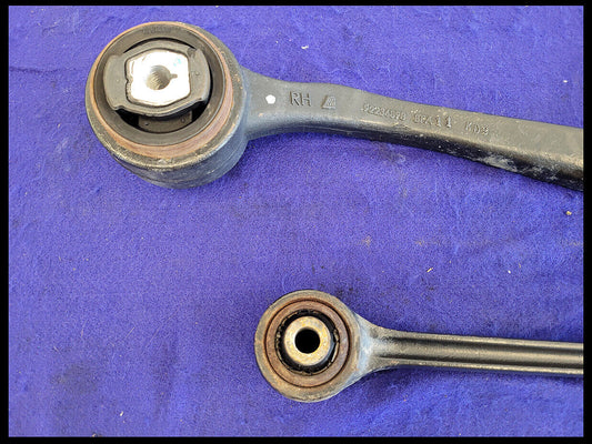 2010 Chevrolet Camaro SS Passenger Right RH Front Lower Control Arm Pair OEM